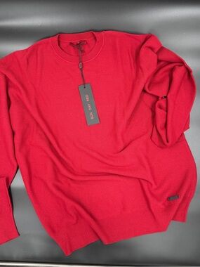 Sun Day Red™ golf sweater. Beautiful red crewneck size XL